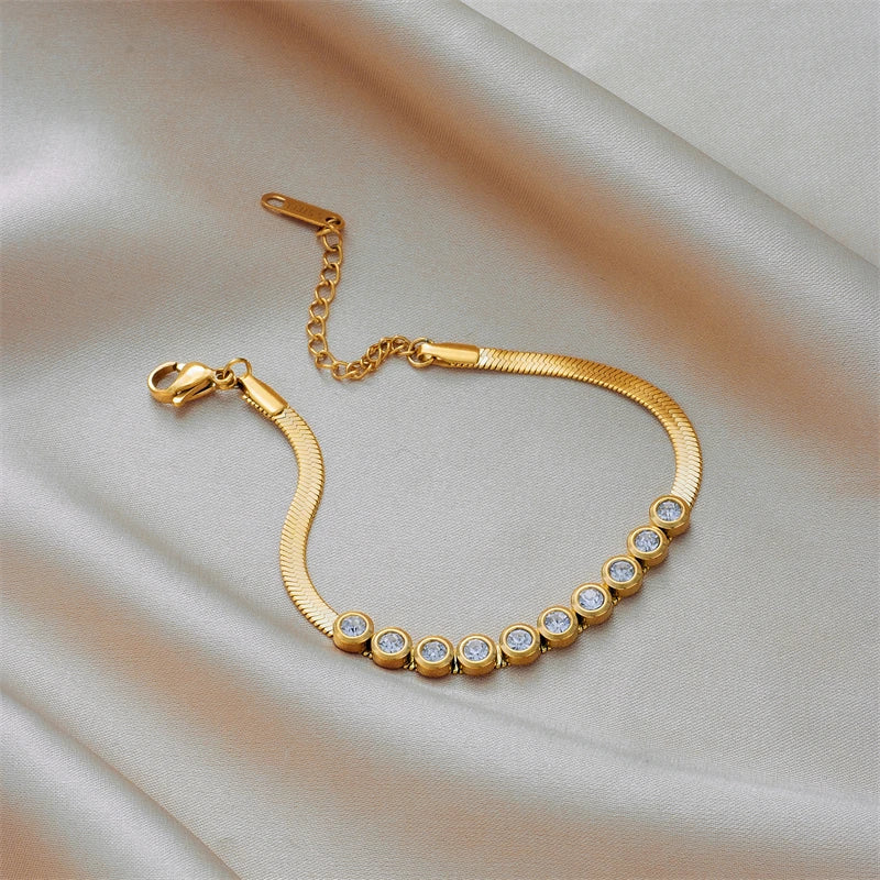 Glam Flow – Herringbone Armband