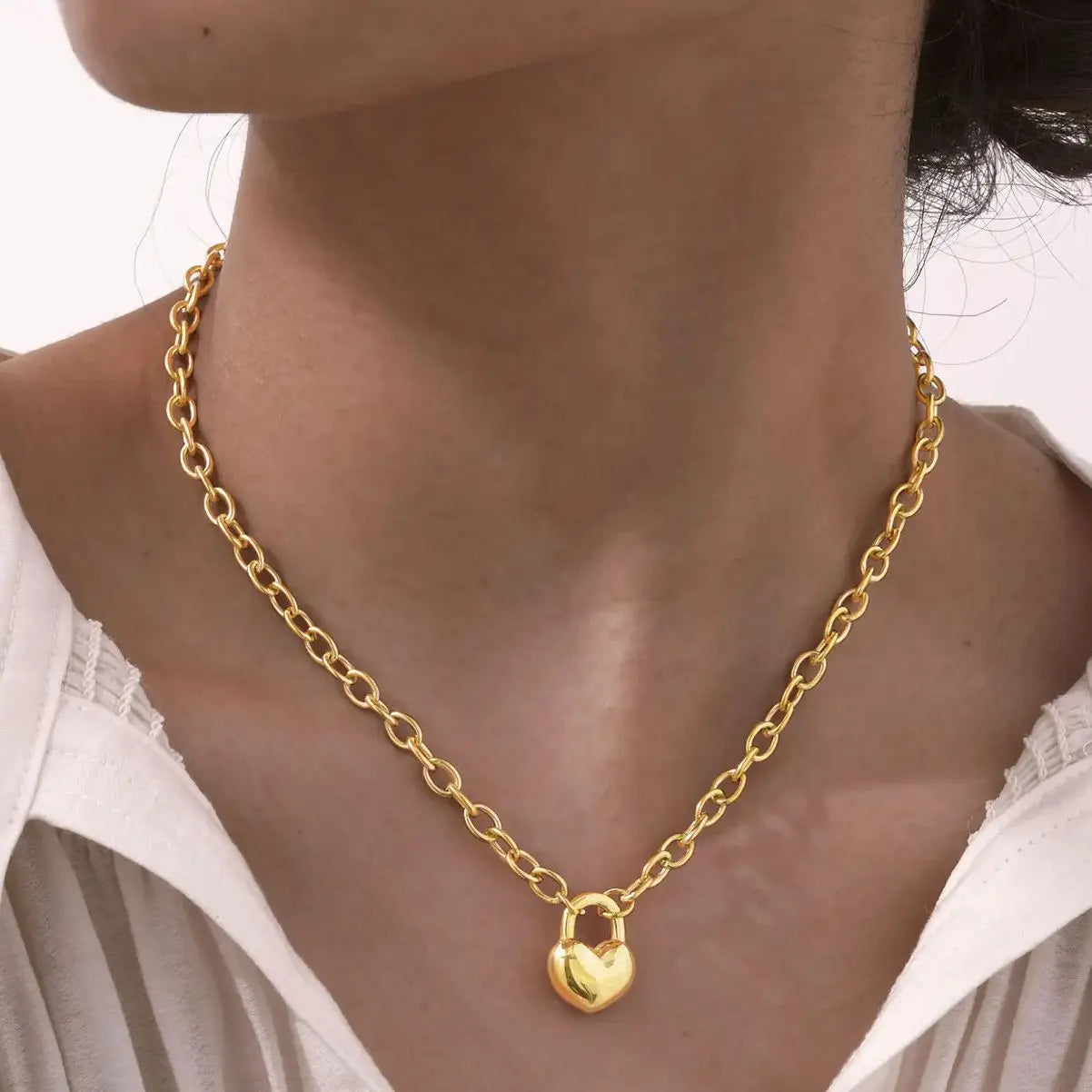 Amour – Kette mit Herzschloss