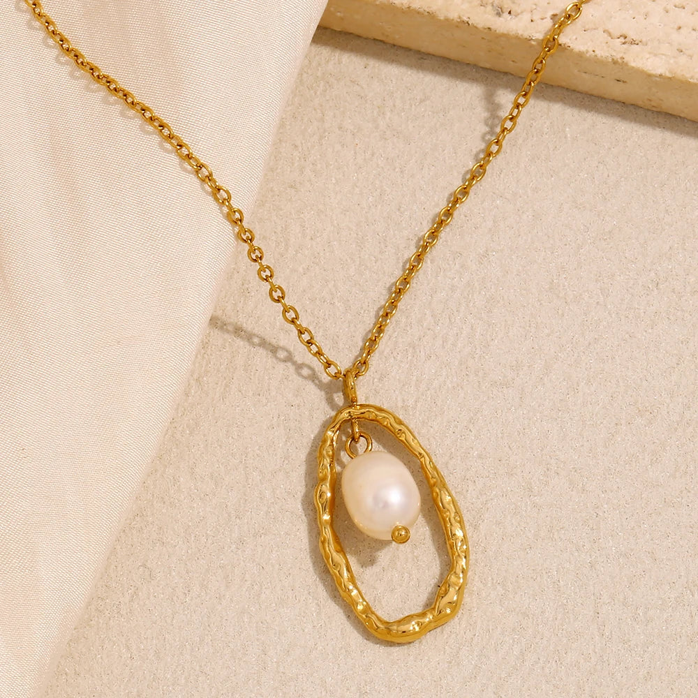 Organic Pearl Oval Kette