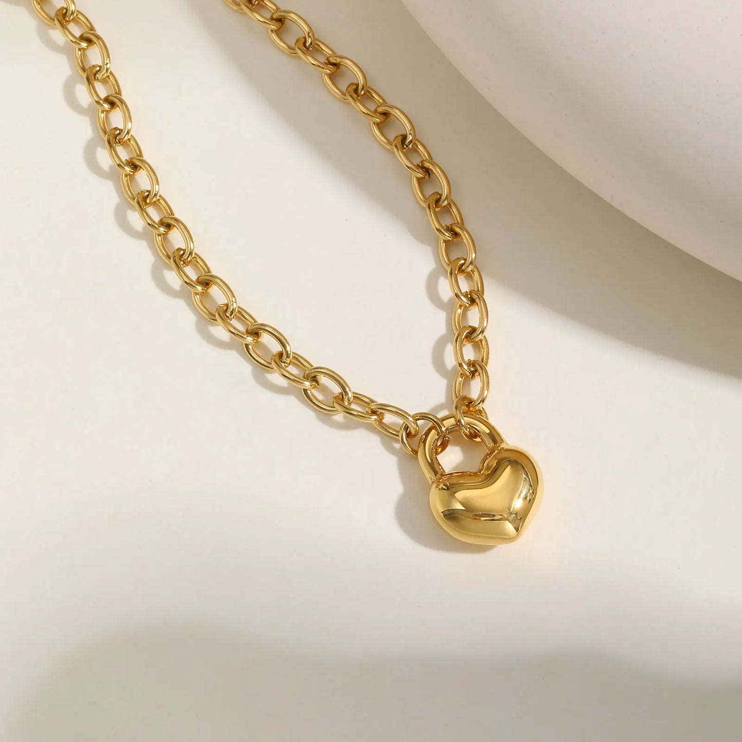 Amour – Kette mit Herzschloss